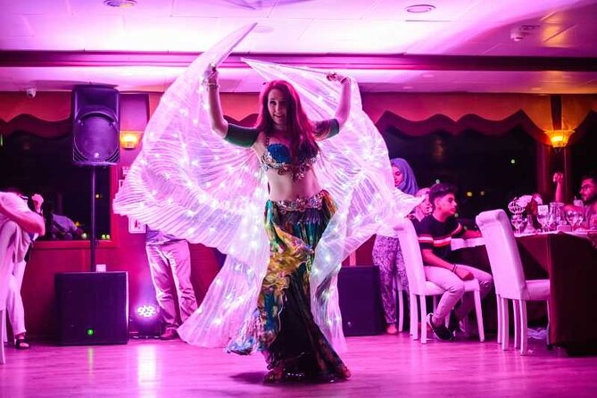 All Inclusive; Istanbul Bosphorus Dinner Cruise with Live Shows&Unlimited Drinks - Dolmabahçe and Beylerbeyi: Ottoman Palaces Without the Full Museum Time