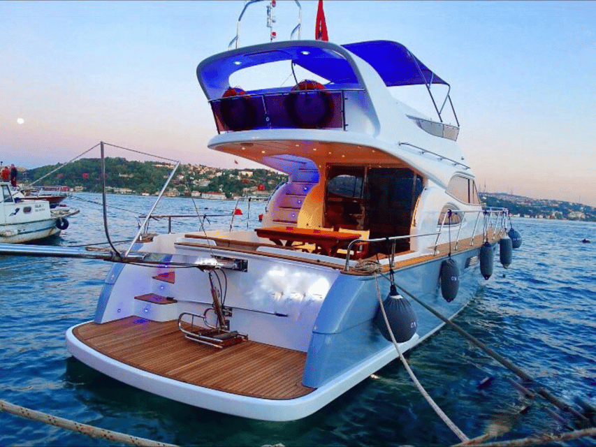 Istanbul: Private Bosphorus Tour On Luxury Yacht - Price and value: what $396 buys your group
