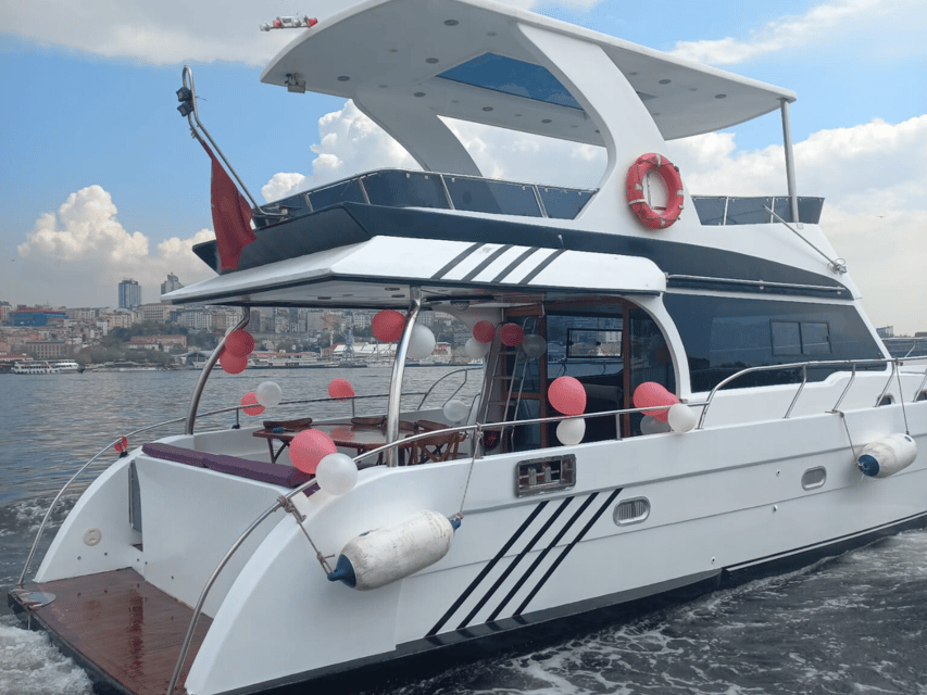 Istanbul: Private Yacht Organization on Bosphorus (14 Meter) - Live guide storytelling: turning views into context