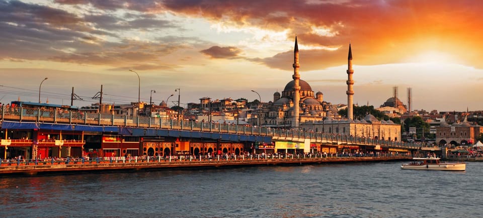 Istanbul: Semi Private Bosphorus Tour - Eminönü to the Boat: How the Cruise Timing Sets You Up for Great Views