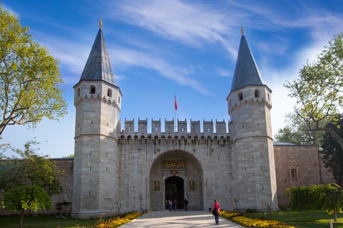 Private Istanbul Combo Tour - Classic Old City and Bosphorus Cruise - Stop 3: Hagia Sophia Grand Mosque—your “how the city changed” moment