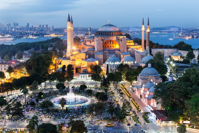 Private Istanbul Combo Tour - Classic Old City and Bosphorus Cruise - The Bosphorus Cruise: Europe and Asia without a long ferry search